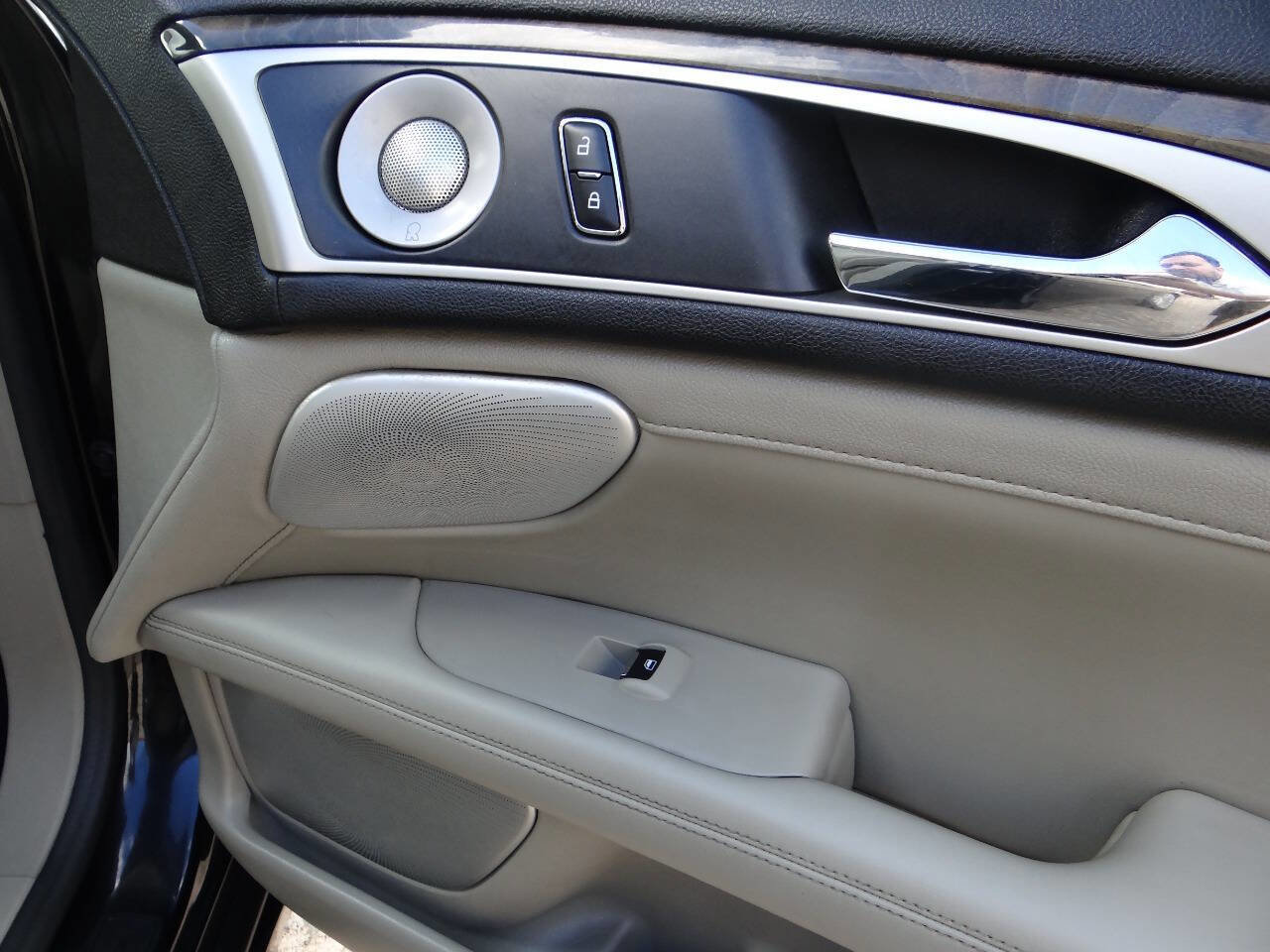 Used 2017 Lincoln MKZ Reserve w/ Luxury Package image 15