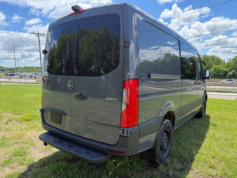 New 2026 Mercedes-Benz Sprinter 2500 image 3