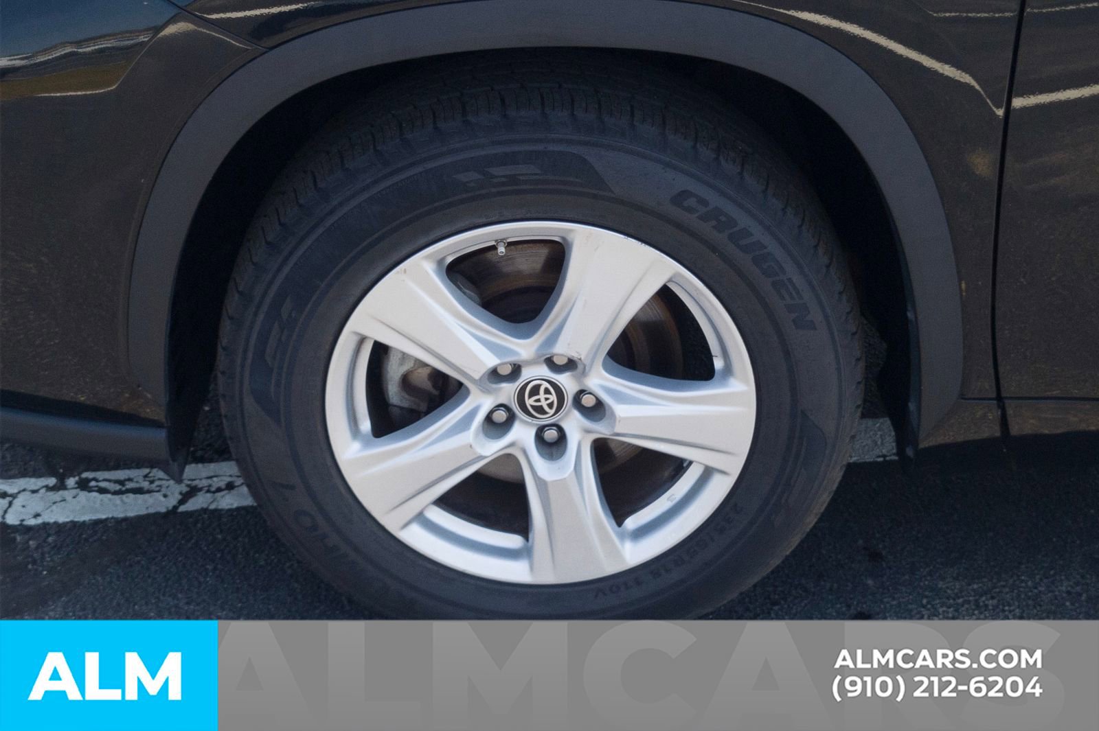 Used 2023 Toyota Highlander L FWD image 15