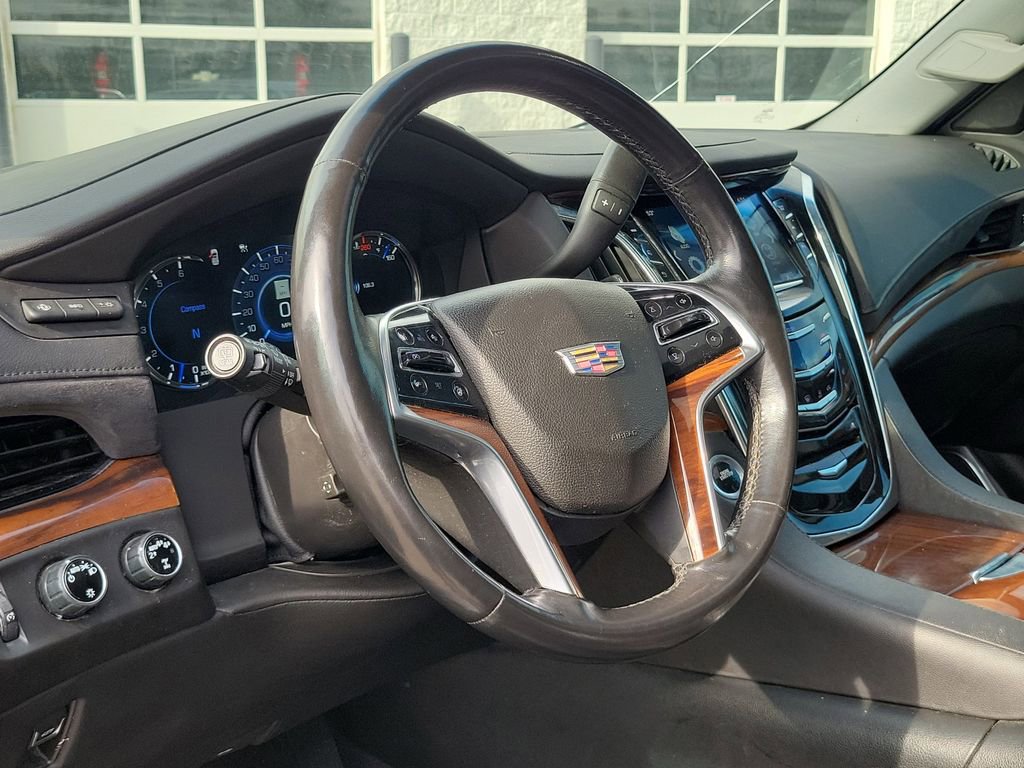 Used 2017 Cadillac Escalade ESV Premium Luxury image 7