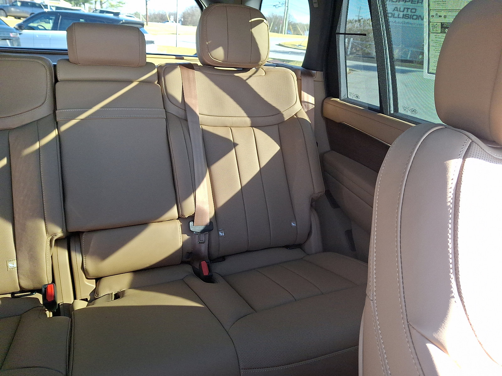 New 2026 Land Rover Range Rover Long Wheelbase SE image 17