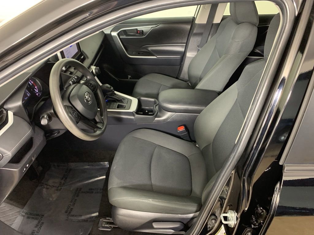 Used 2024 Toyota RAV4 LE image 26