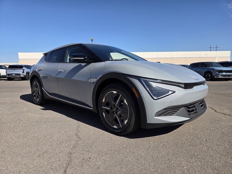 New 2026 Kia EV6 Light RWD image 2