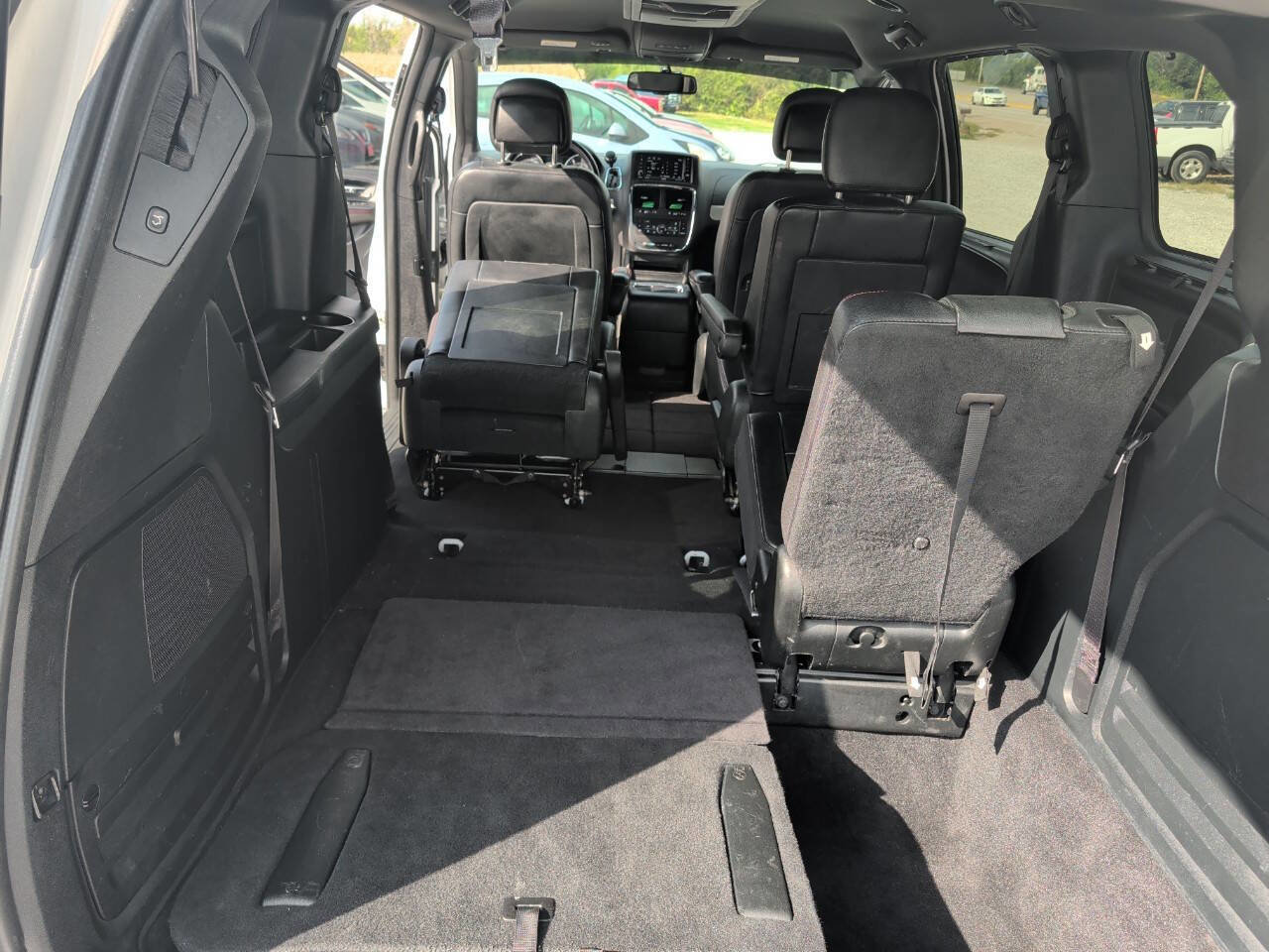 Used 2017 Dodge Grand Caravan GT image 22