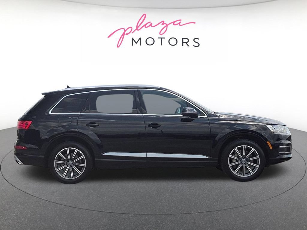 Used 2018 Audi Q7 3.0T Premium Plus w/ Premium Plus Package AWD/4WD image 4