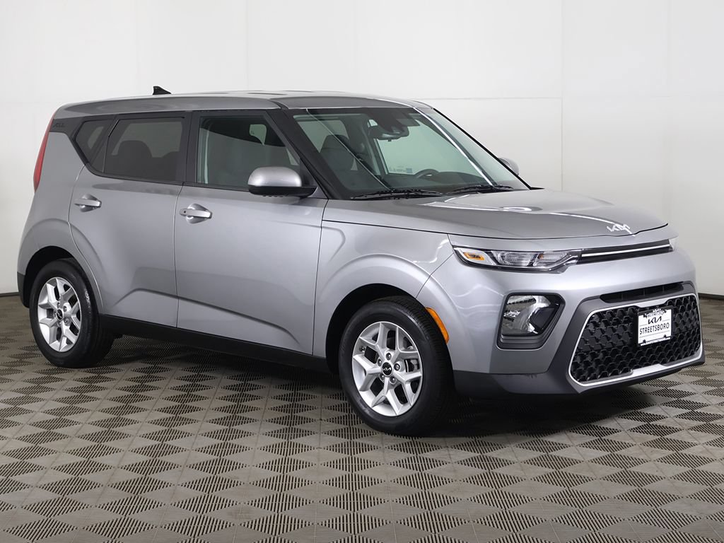 Used 2022 Kia Soul S FWD image 2