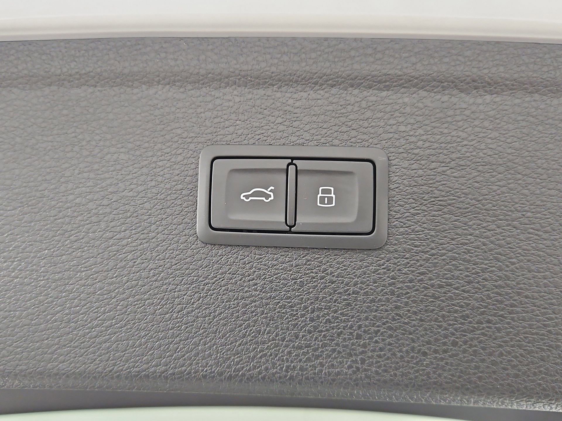 Certified 2023 Audi Q5 2.0T Premium Plus w/ Premium Plus Package image 16