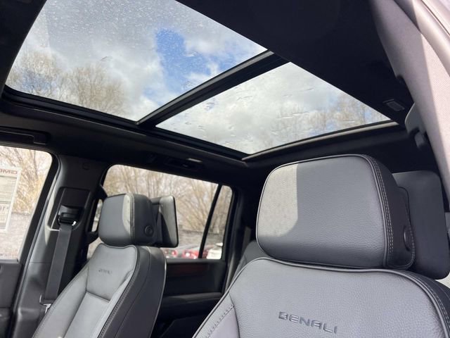 New 2026 GMC Yukon XL Denali w/ Denali Reserve Package image 23