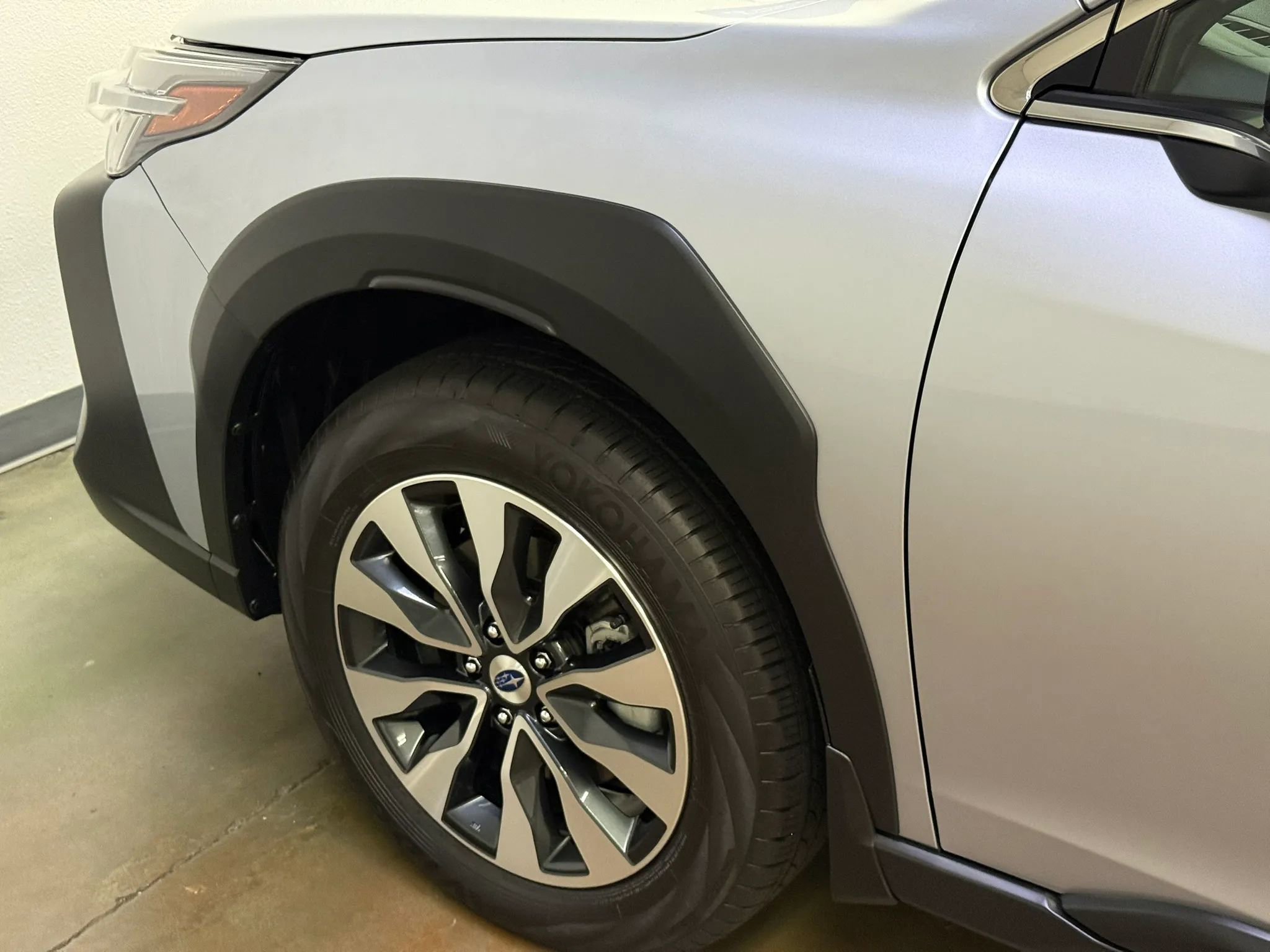 Used 2023 Subaru Outback Limited w/ Popular Package #2 AWD/4WD image 8