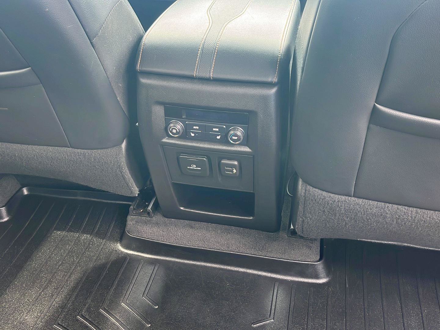 Used 2019 Chevrolet Traverse Premier AWD/4WD image 33
