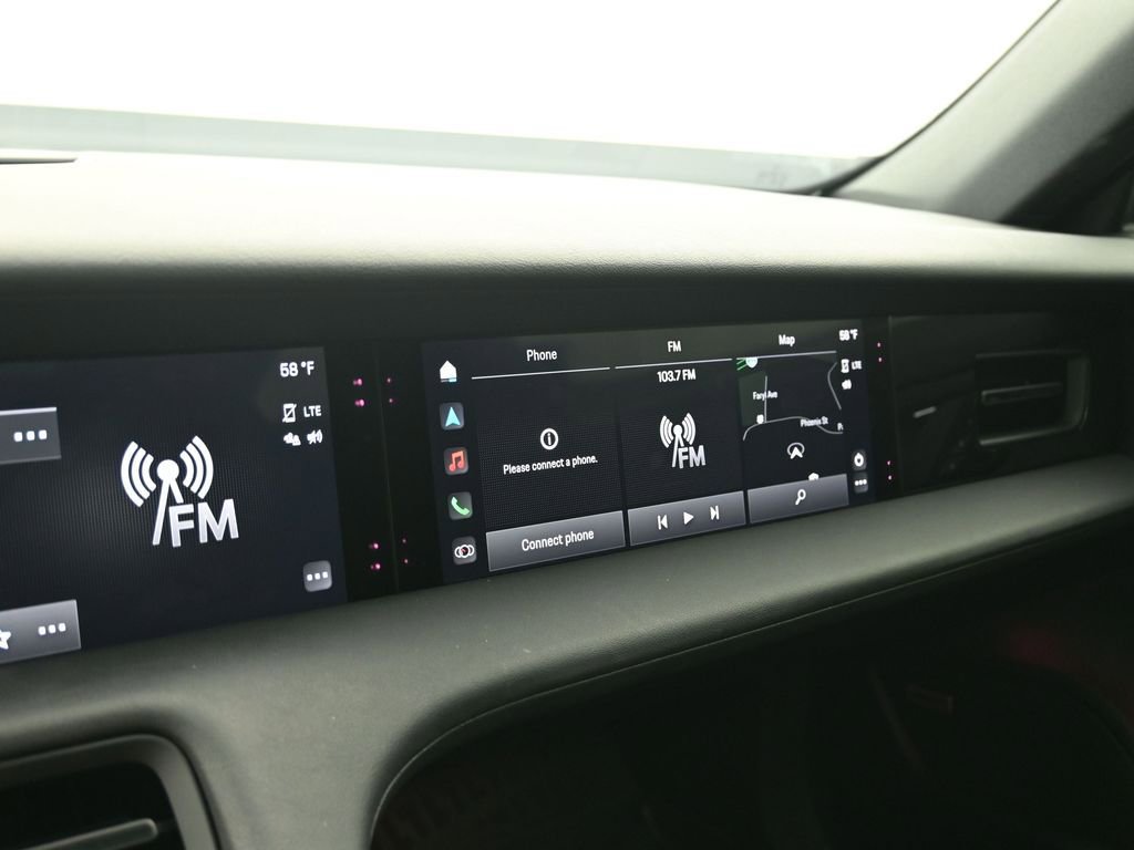 Used 2020 Porsche Taycan 4S image 30