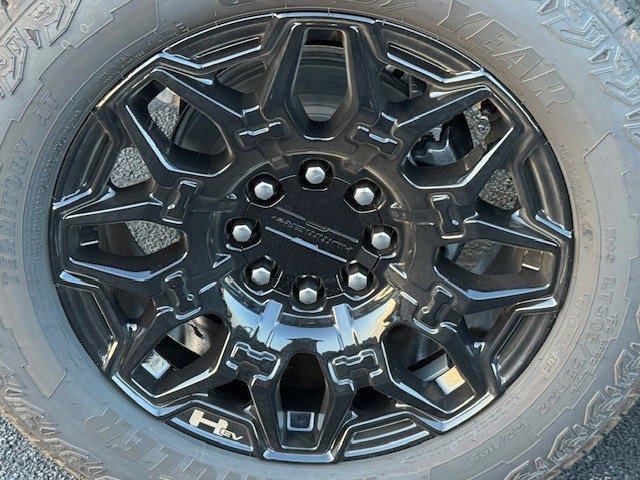 New 2026 GMC Hummer EV SUV w/ LPO, Dark Essentials Package image 12