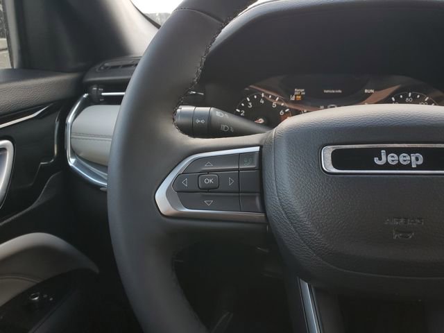 Used 2023 Jeep Compass Limited image 12