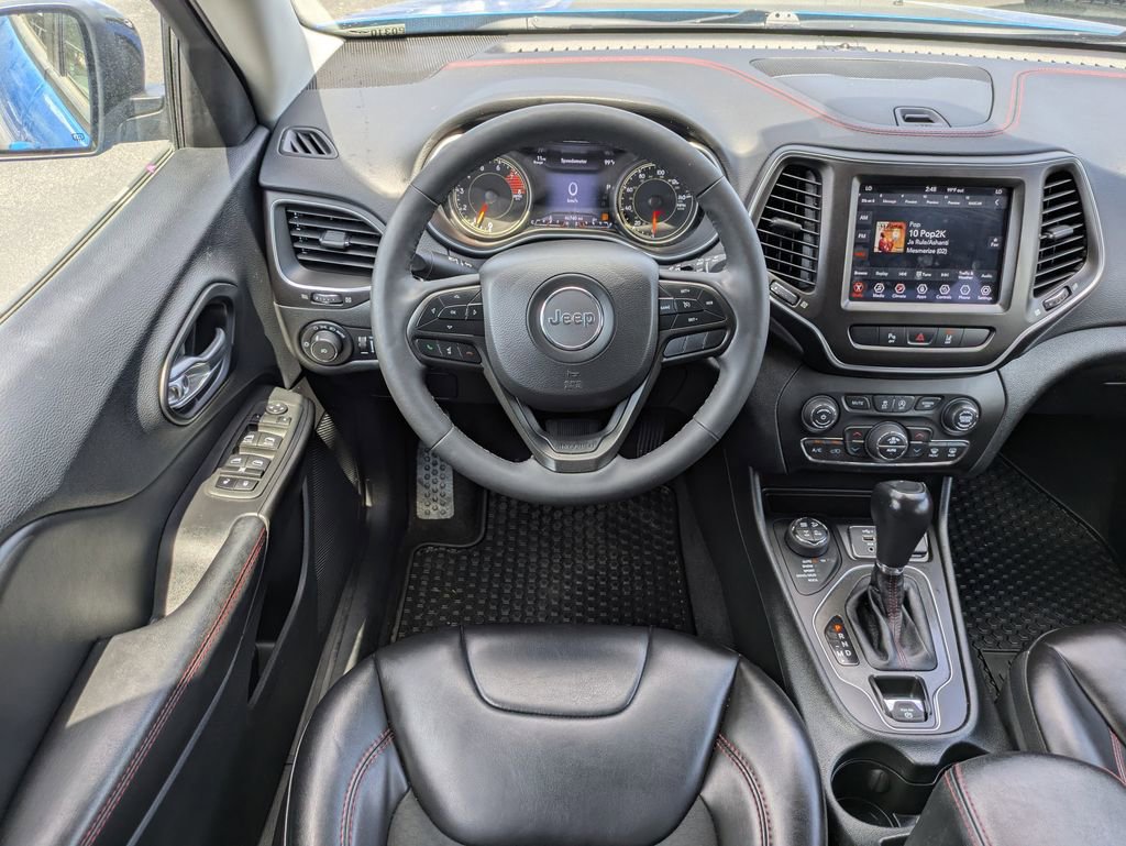 Used 2022 Jeep Cherokee Trailhawk image 18