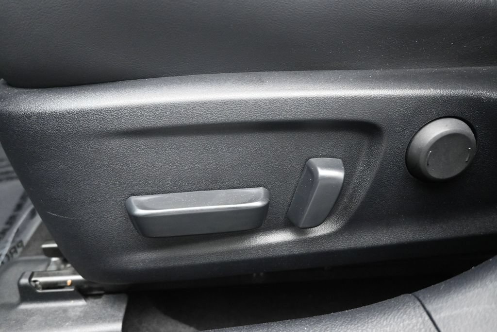Used 2024 Lexus IS 300 w/ Premium Package RWD image 10