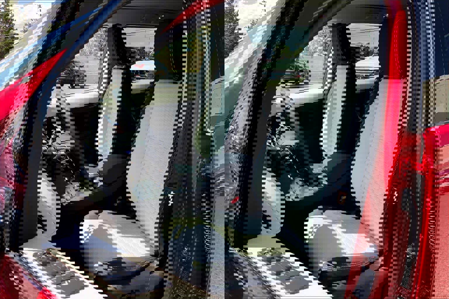 New 2025 Land Rover Discovery Sport S image 9