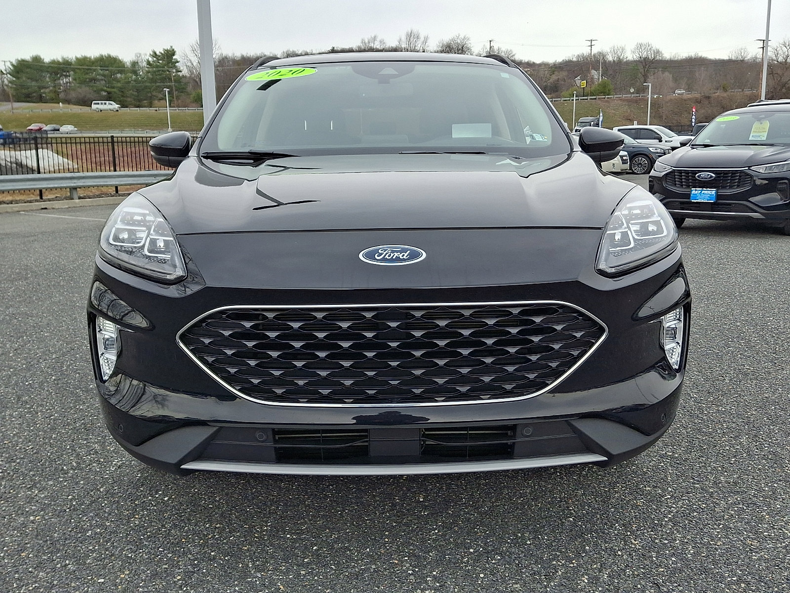 Used 2020 Ford Escape Titanium image 2