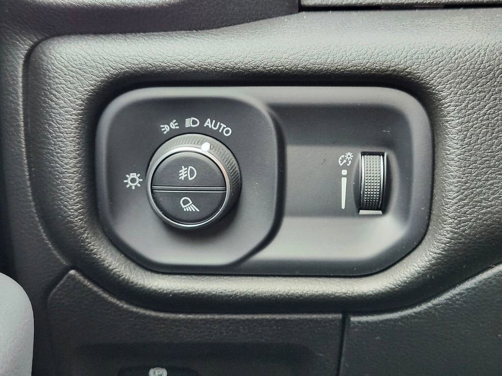 Used 2022 RAM 1500 Big Horn AWD/4WD image 21