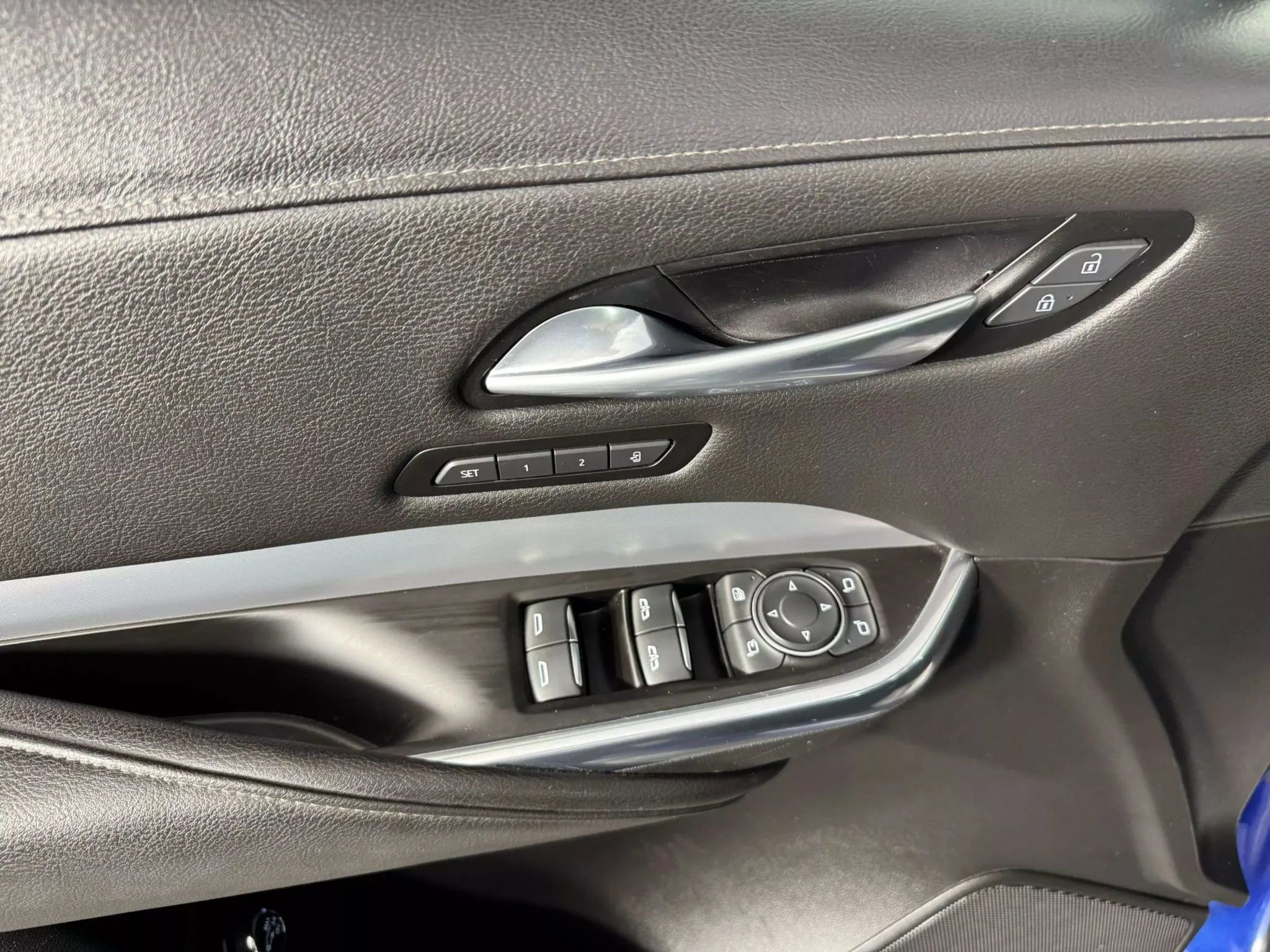 Used 2021 Cadillac XT4 Premium Luxury image 40