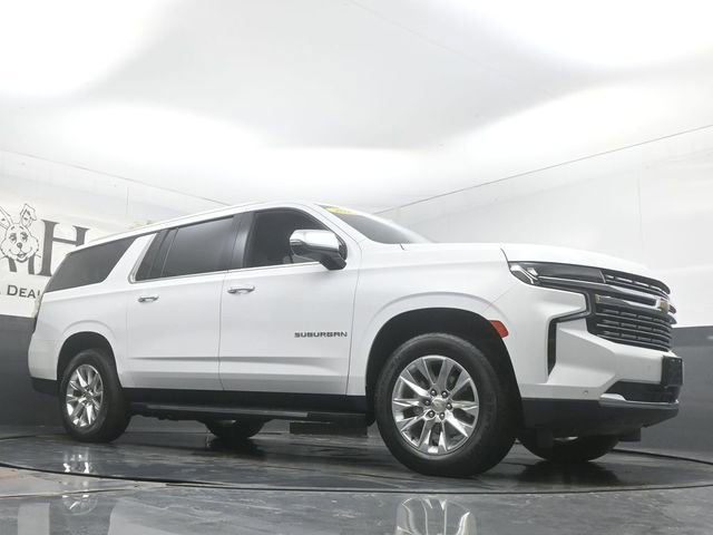 Used 2023 Chevrolet Suburban Premier image 2