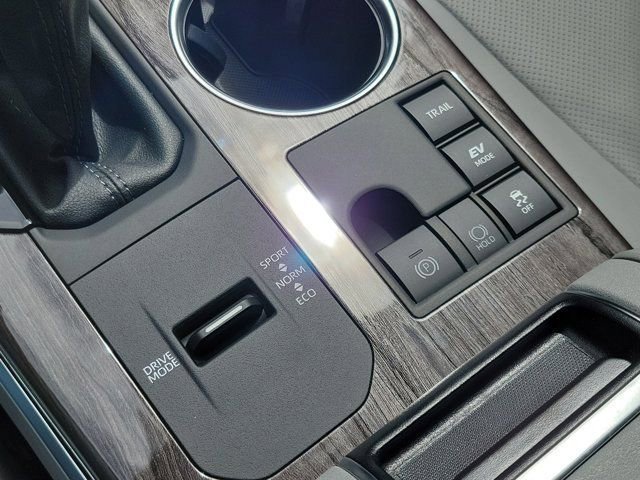 New 2026 Toyota Highlander Limited image 18