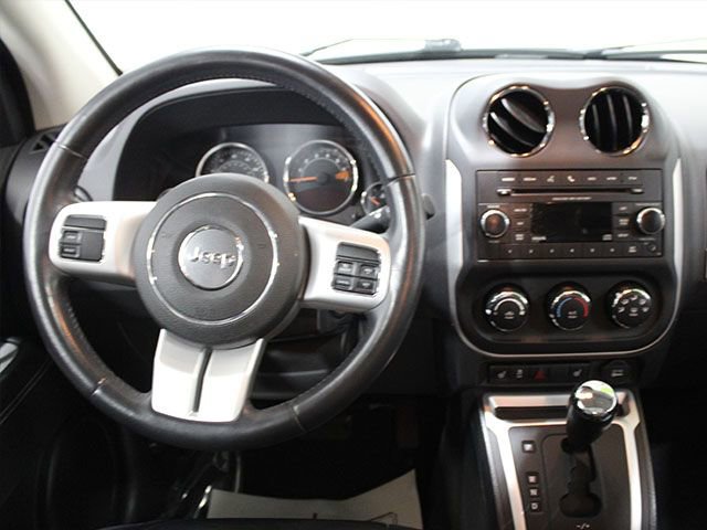 Used 2015 Jeep Compass High Altitude image 13