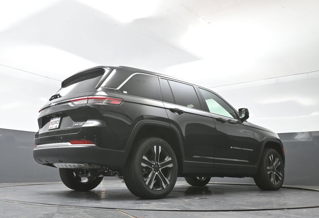 New 2027 Jeep Grand Cherokee Limited AWD/4WD image 36