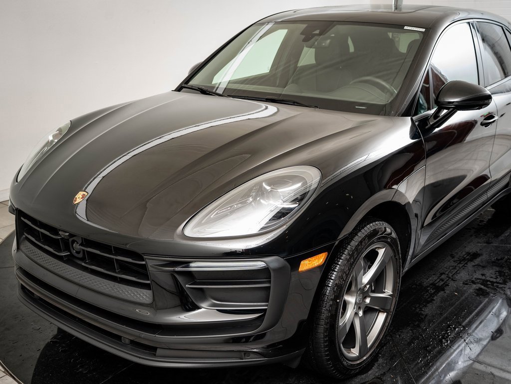 Certified 2024 Porsche Macan image 14