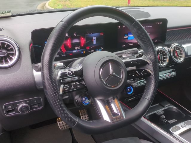 Used 2025 Mercedes-Benz GLB 35 AMG 4MATIC image 31