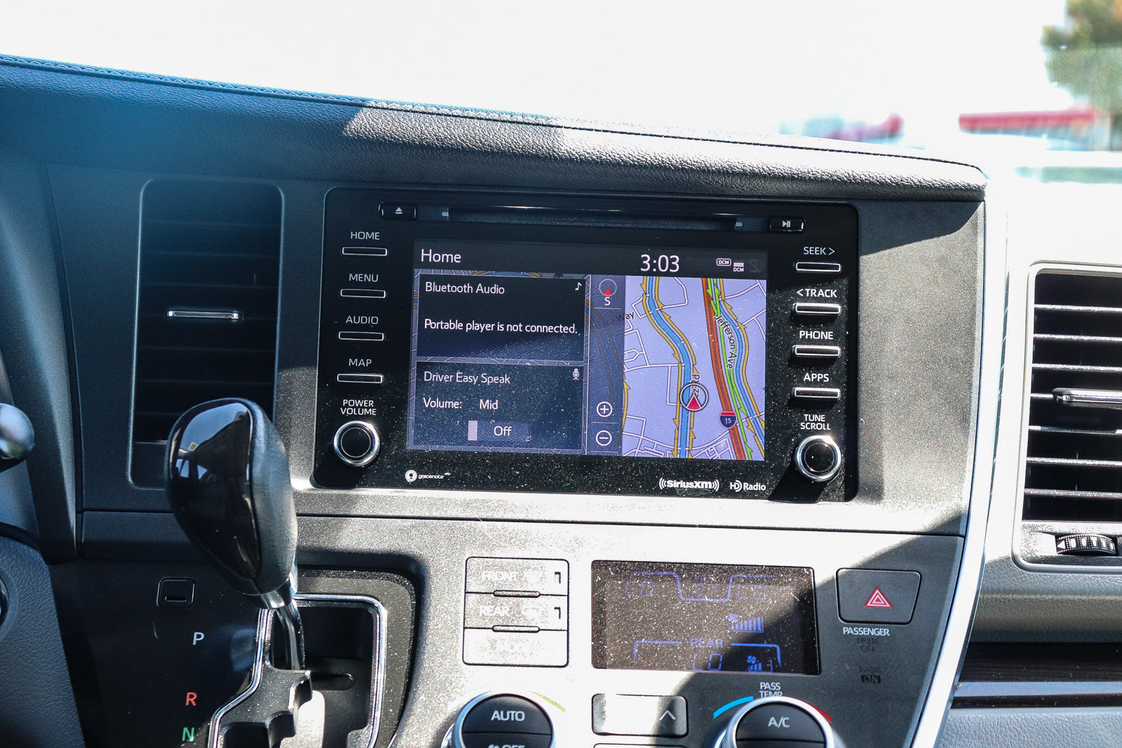 Certified 2019 Toyota Sienna XLE w/ XLE Navigation Package FWD image 17