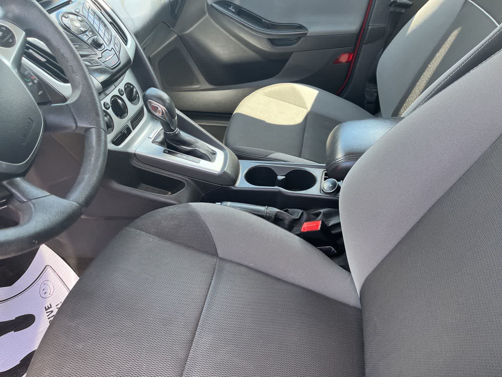 Used 2013 Ford Focus SE FWD image 21
