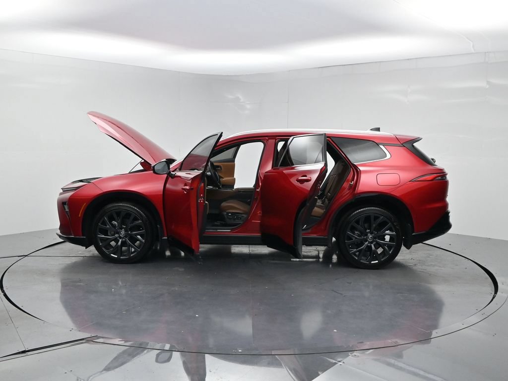 Used 2025 Toyota Crown Signia w/ Advanced Technology Package AWD/4WD image 30