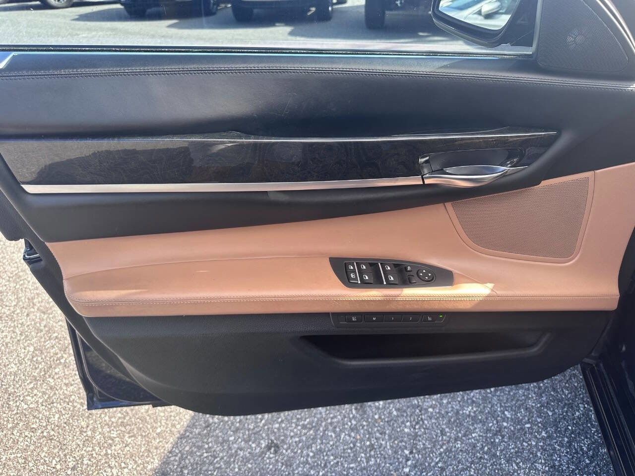 Used 2012 BMW ALPINA B7 xDrive LWB image 10