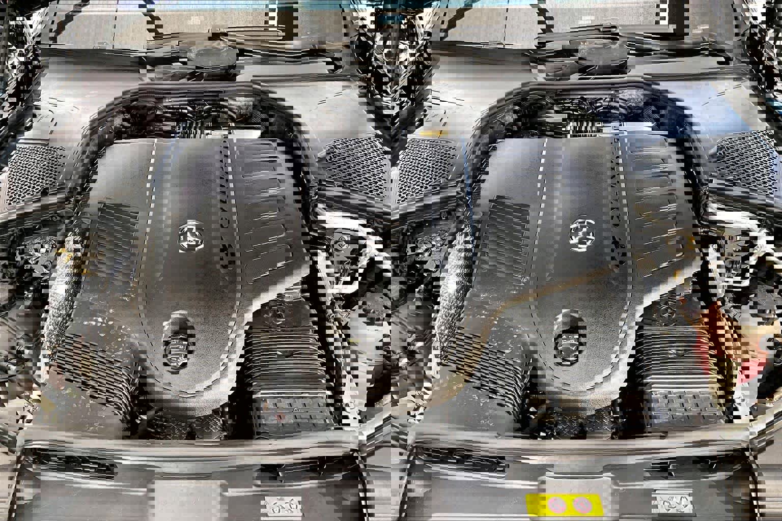 Certified 2022 Mercedes-Benz S 500 4MATIC w/ AMG Line Package image 32