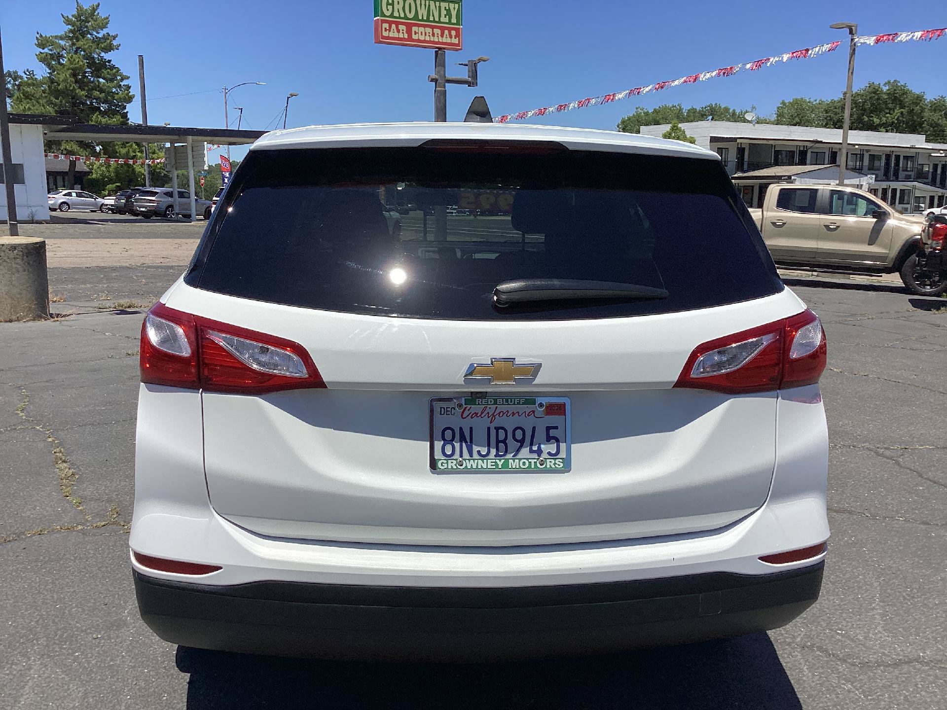 Used 2019 Chevrolet Equinox LS w/ LS Convenience Package AWD/4WD image 8