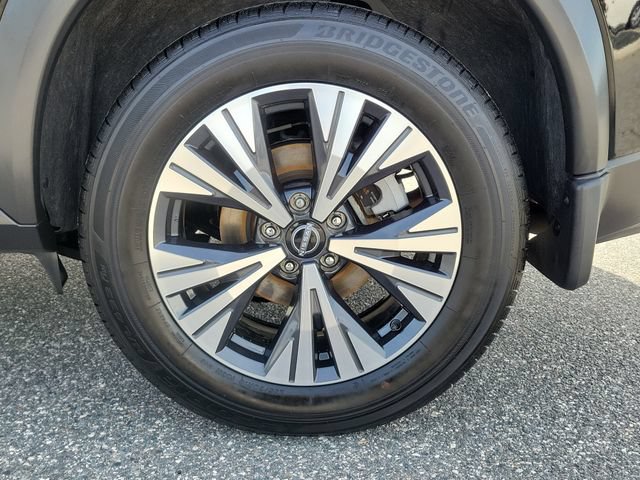 Used 2023 Nissan Rogue SV FWD image 5