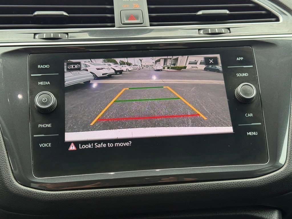 Used 2022 Volkswagen Tiguan SE FWD image 24
