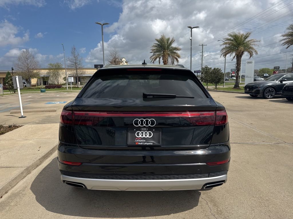 Used 2025 Audi Q8 Premium w/ Convenience Package image 3