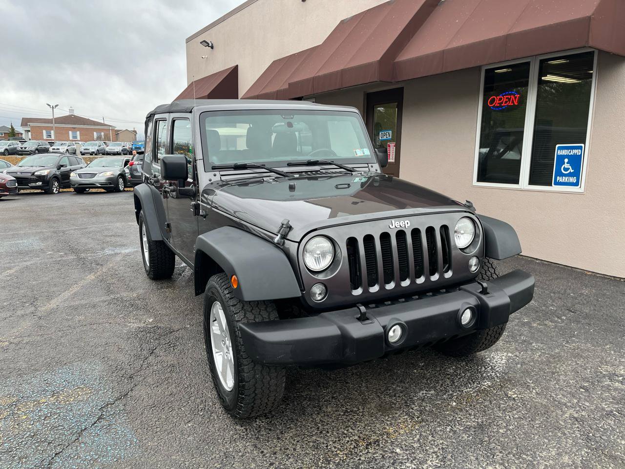 Used 2014 Jeep Wrangler Unlimited Sport image 2