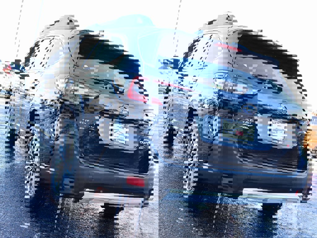 Used 2023 Subaru Outback Limited image 4