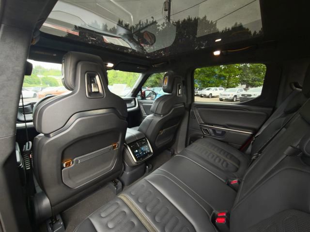 Used 2023 Rivian R1T Adventure AWD/4WD image 29