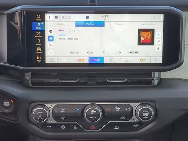 New 2025 Jeep Gladiator Sport AWD/4WD image 17