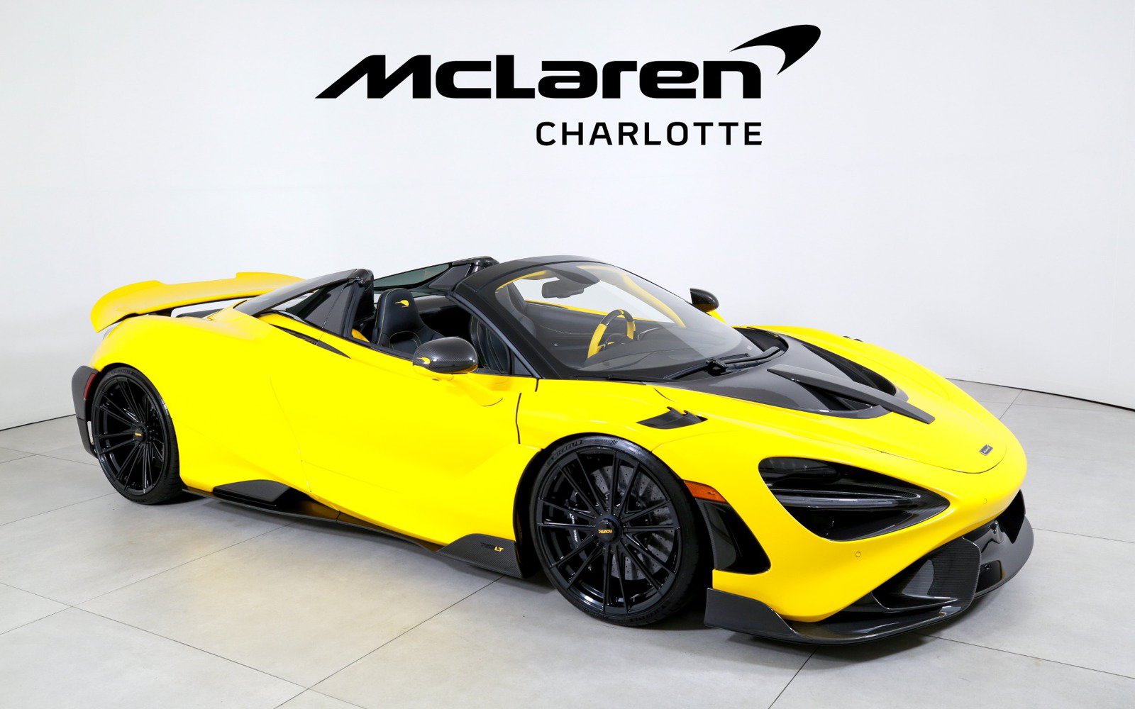 Used 2022 McLaren 765LT RWD image 2