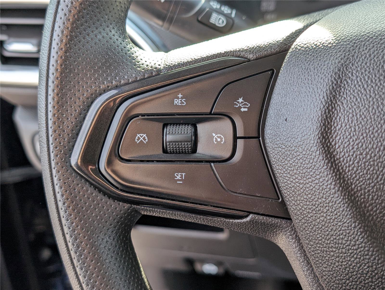 Used 2023 Chevrolet TrailBlazer LT w/ Convenience Package image 21