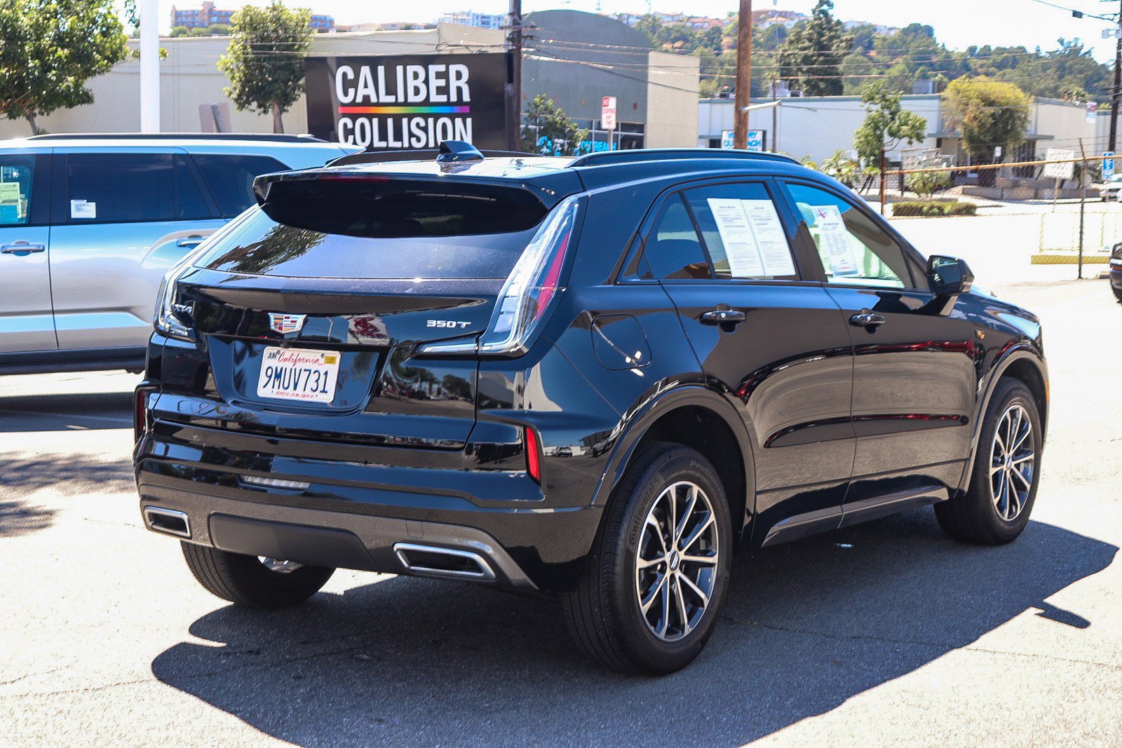 Used 2024 Cadillac XT4 Sport w/ Cold Weather Package image 9