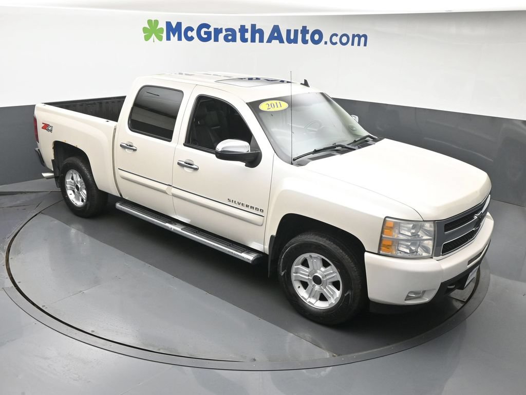 Used 2011 Chevrolet Silverado 1500 LTZ w/ LTZ White Diamond Edition AWD/4WD image 3