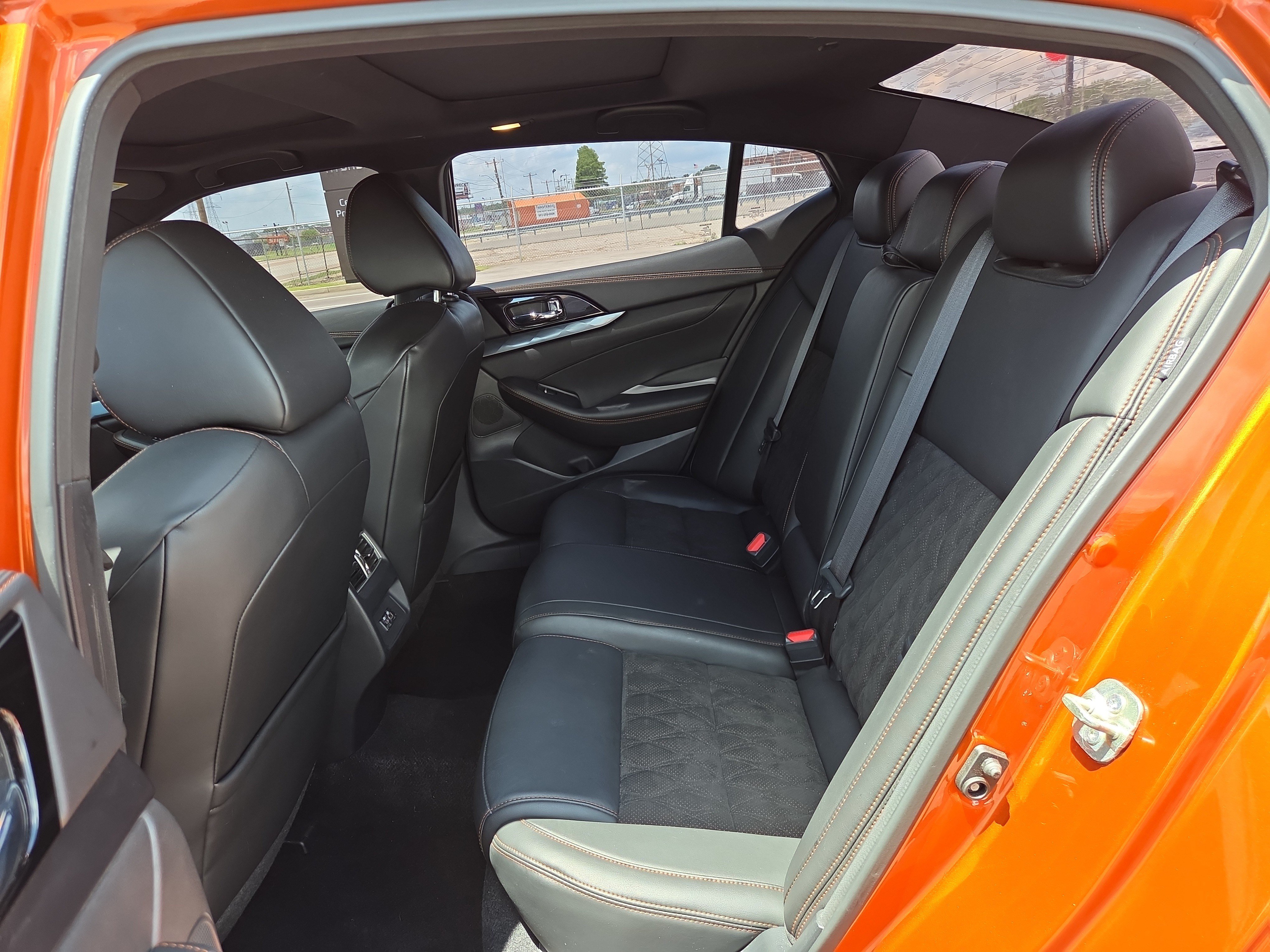Used 2020 Nissan Maxima SR w/ Sport Mat Group FWD image 8