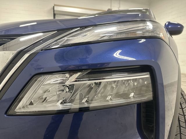 Used 2023 Nissan Rogue SV image 11