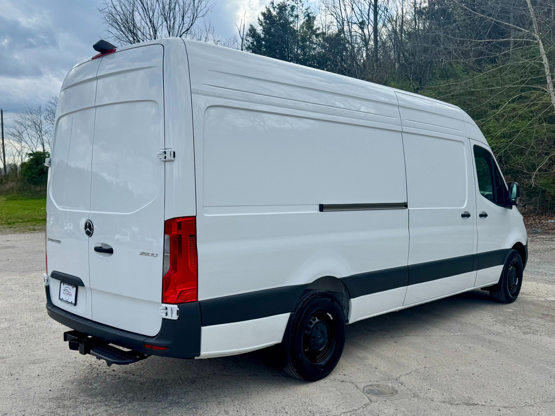Used 2025 Mercedes-Benz Sprinter 2500 image 4