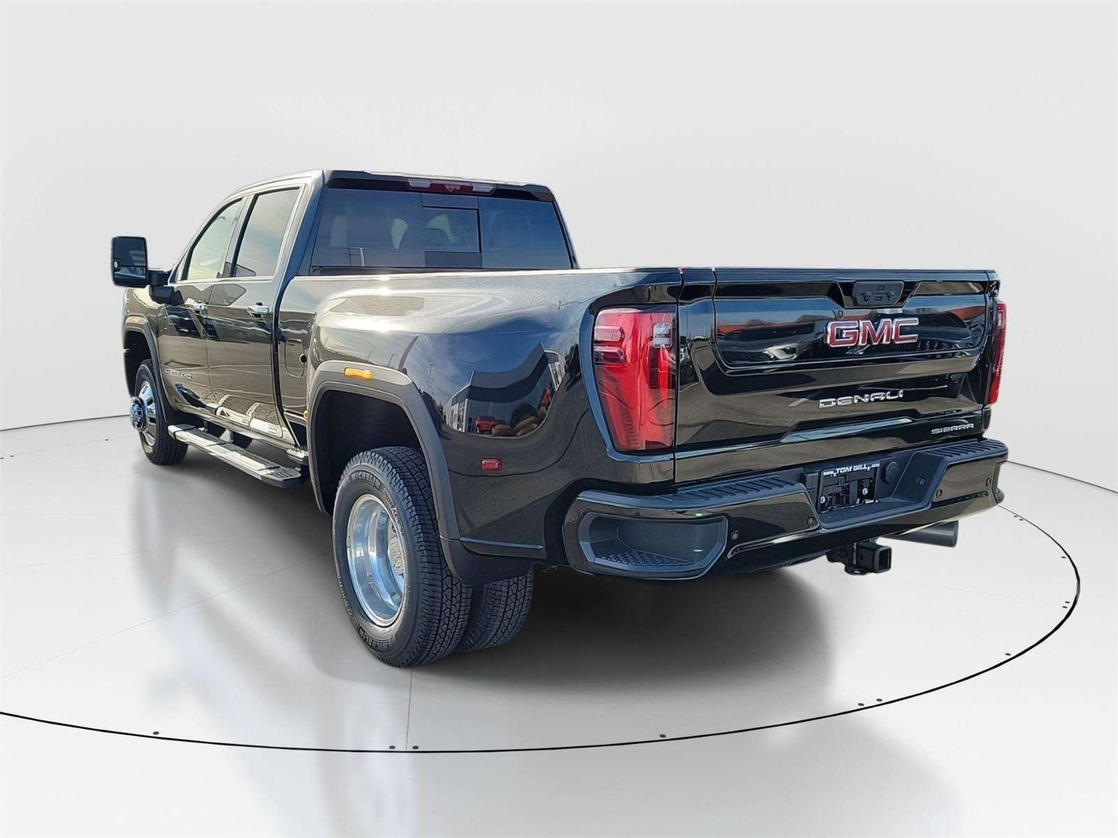 New 2026 GMC Sierra 3500 Denali w/ Denali Reserve Package image 3